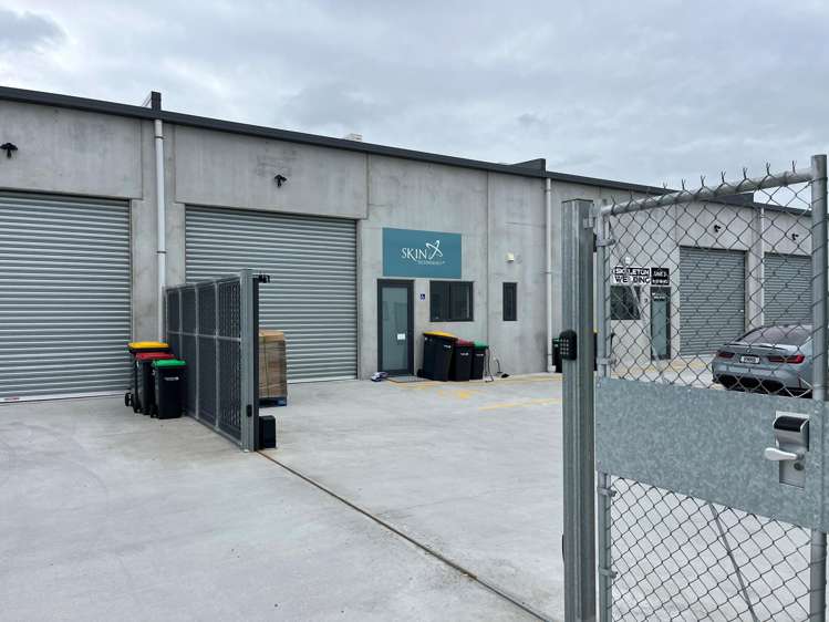 2/7 Lake Bryndwr Lane Burnside_2