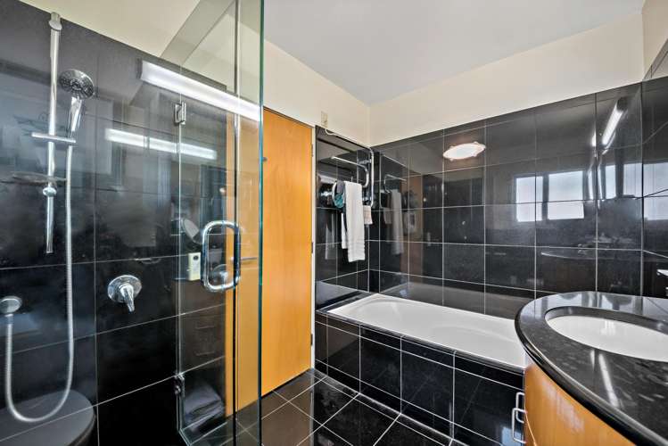 130A Paritai Drive Orakei_12