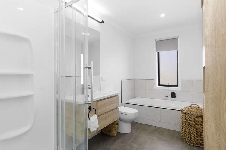 11 Poulson Grove Trentham_16