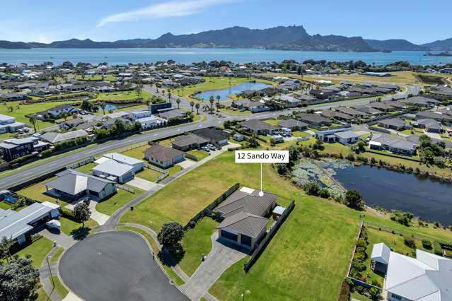 LAKE VIEWS AND SUNSHINE