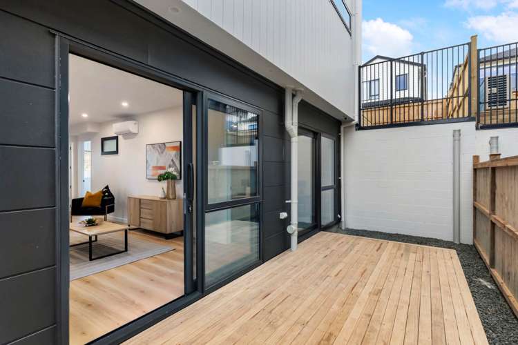 12 Mill Hill Close Flat Bush_49