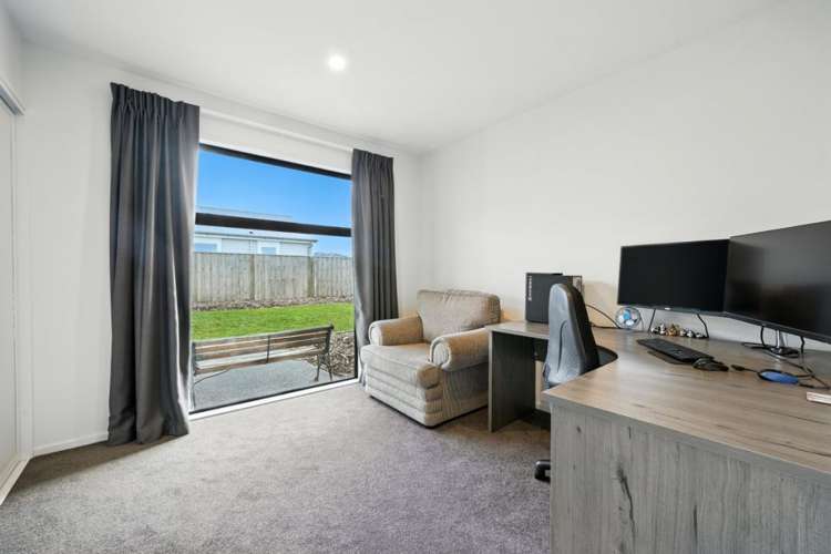 29 Plover Avenue Amberley_10