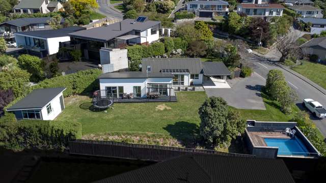 Auckland Owners Want a Sale Sticker!