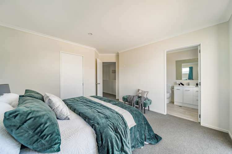 28 Latimer Way Petone_17