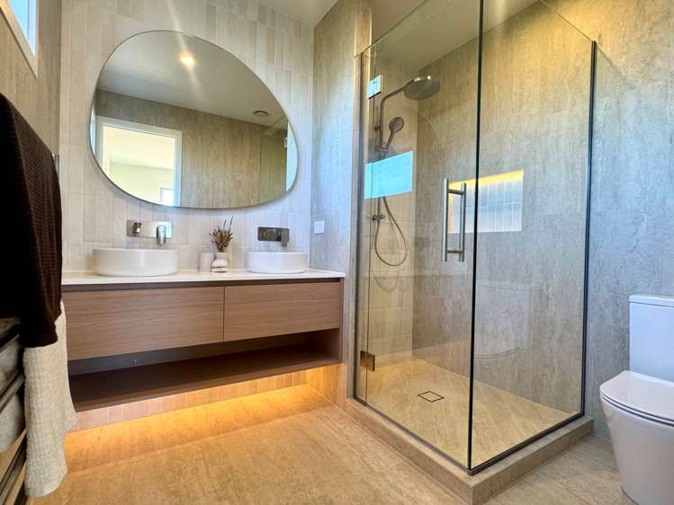 85 Parish Drive_5
