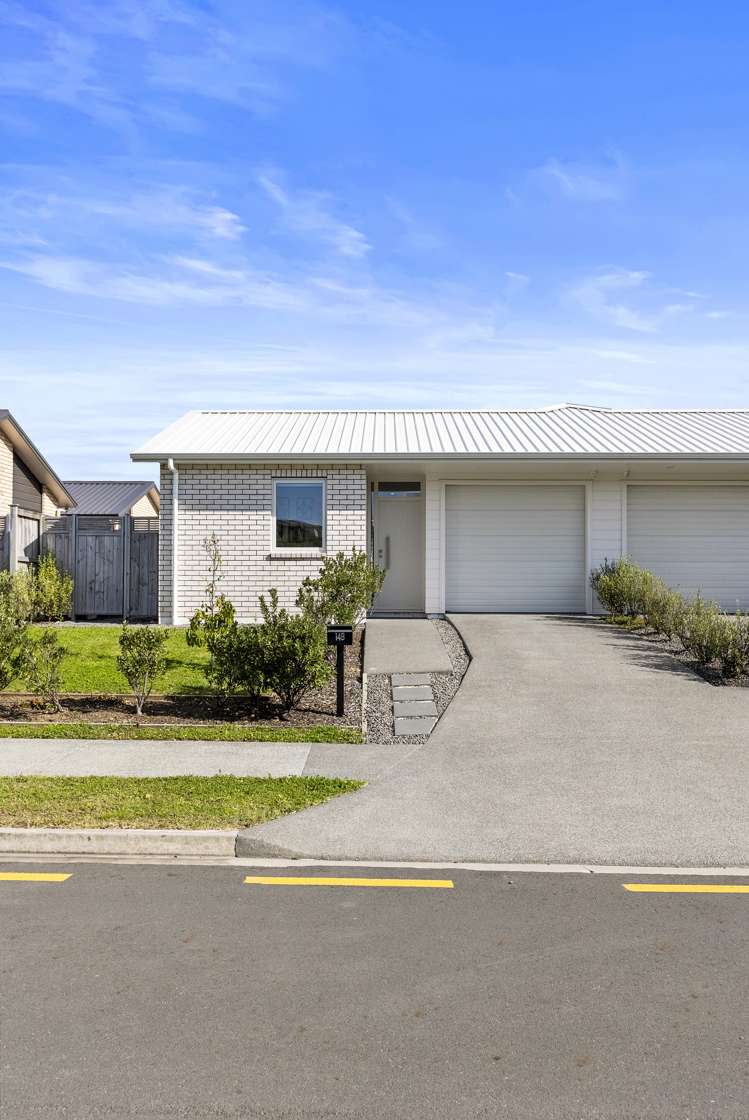 14b Marine Garden Crescent Beachlands_24