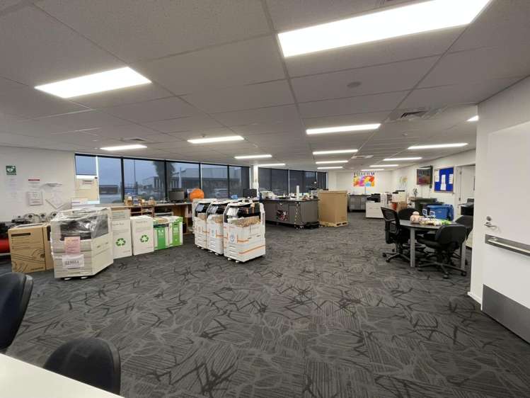 1/8 Islington Ave Islington_10