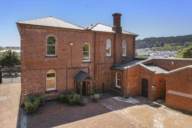 13 Buckle Street 1313_1