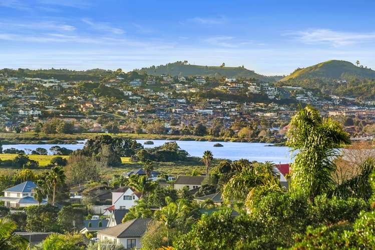 7 Totara Views Drive Red Beach_3