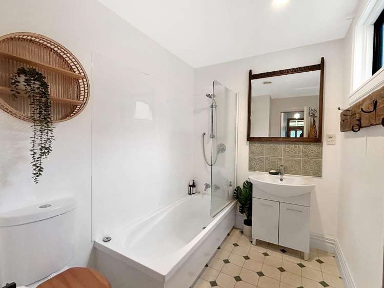 51 Oxford Street Lyttelton_11