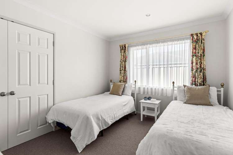 207 Frimley Oaks Frimley_15