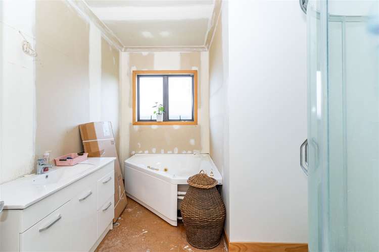 91 Riselaw Road Calton Hill_18