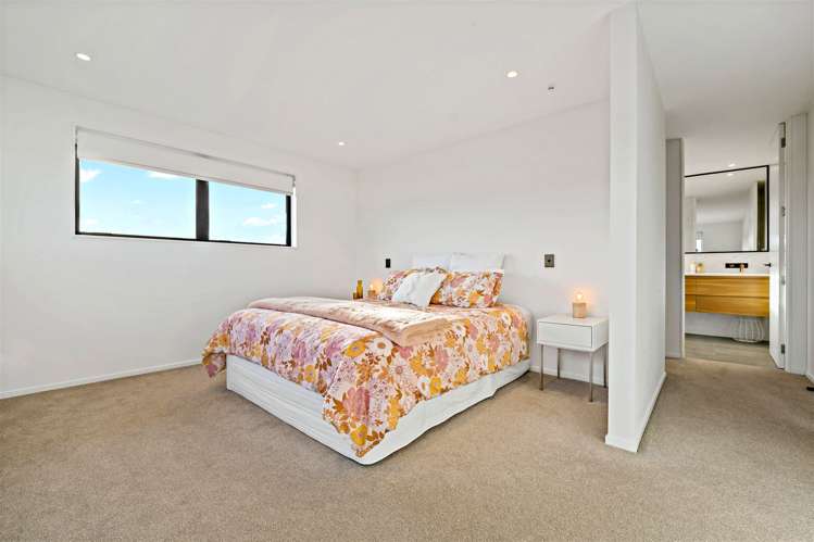 7b Gulf View Road Murrays Bay_6