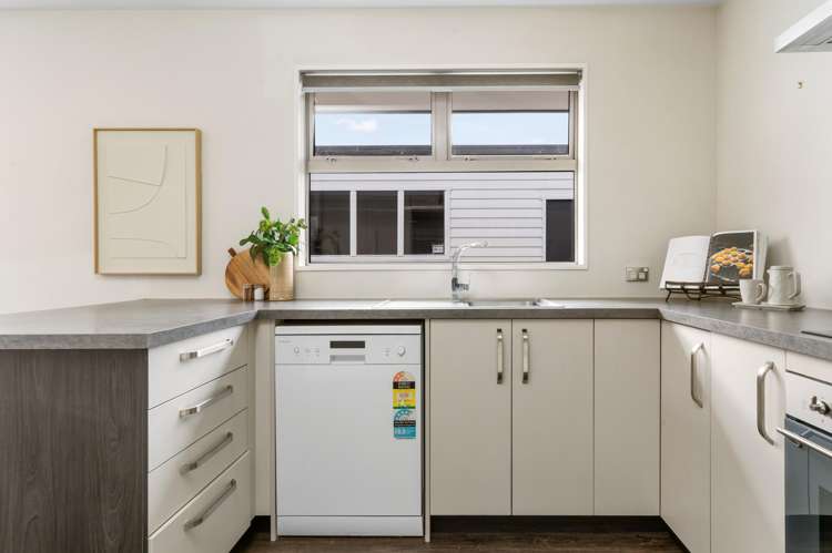 12 Shortland Street Wainoni_11