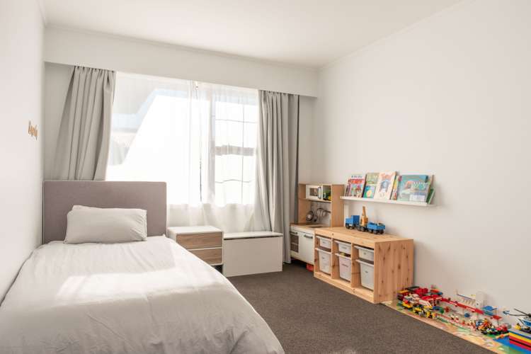 19 Keats Crescent Stoke_6