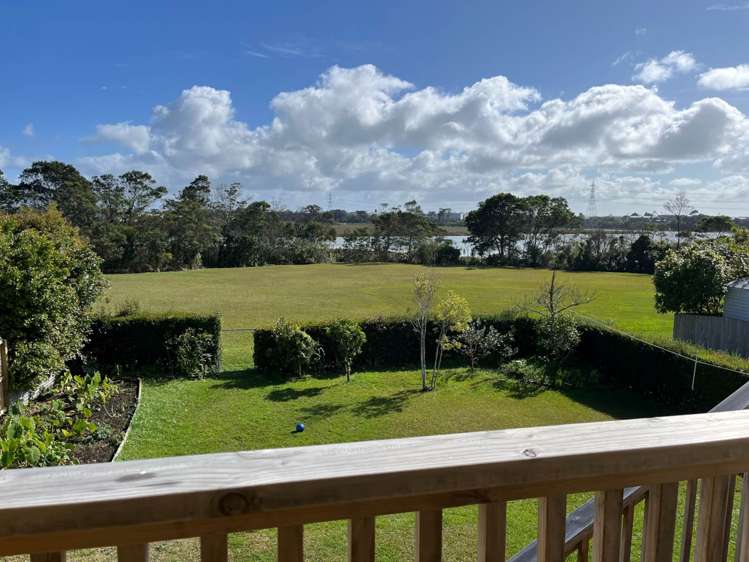 64 Cobham Crescent Kelston_5