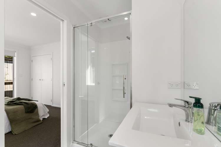 24 Foley Grove Pyes Pa_10