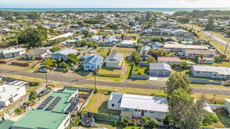 3 Ruanui Street Himatangi Beach_14