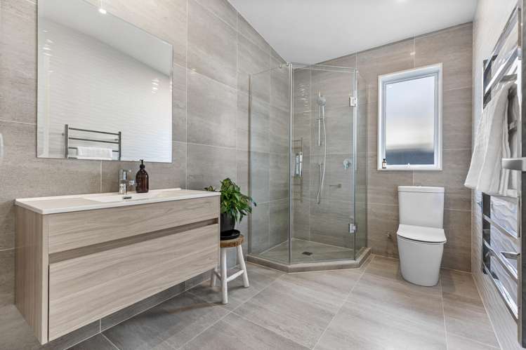 13 Floyd Road Riverhead_20