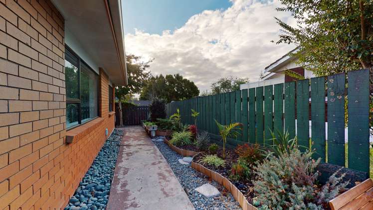 2/9 Ciprian Place Henderson_14
