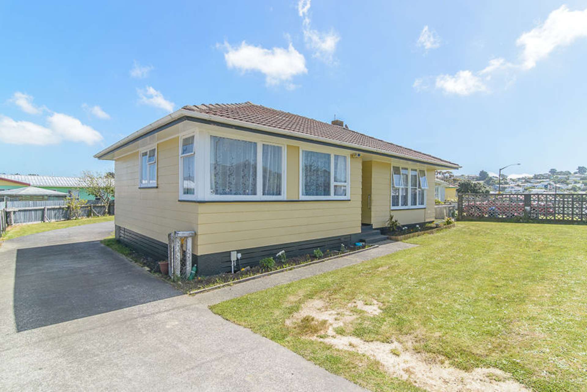 363 Warspite Avenue Waitangirua_0