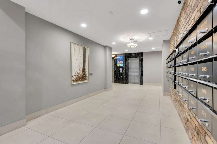 1104/168 Hobson Street Auckland Central_16