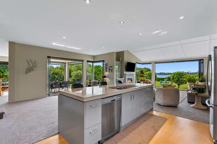 16 Pescara Point Karaka_7