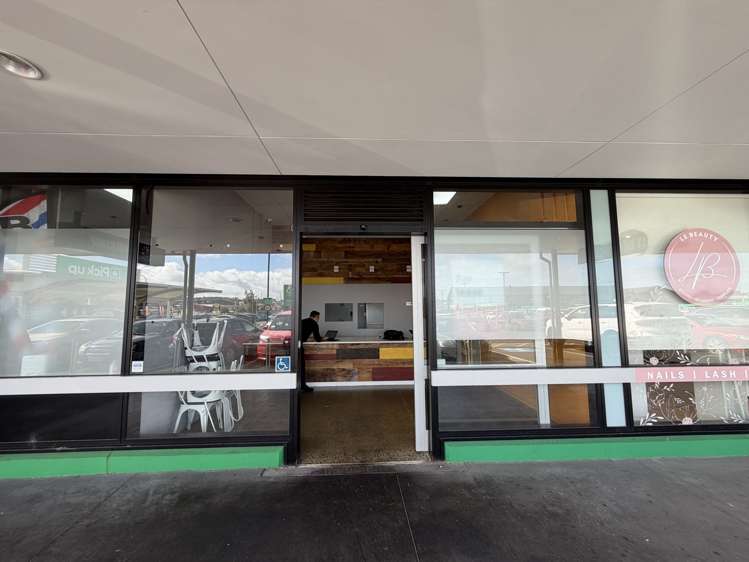 Tenancy 4/2 Periko Way_0