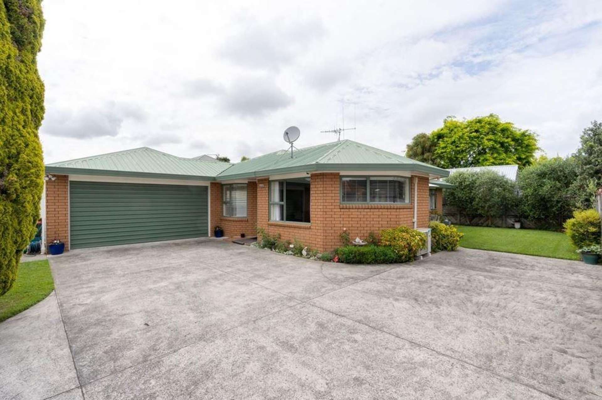 18A Pearsons Avenue 1055_0