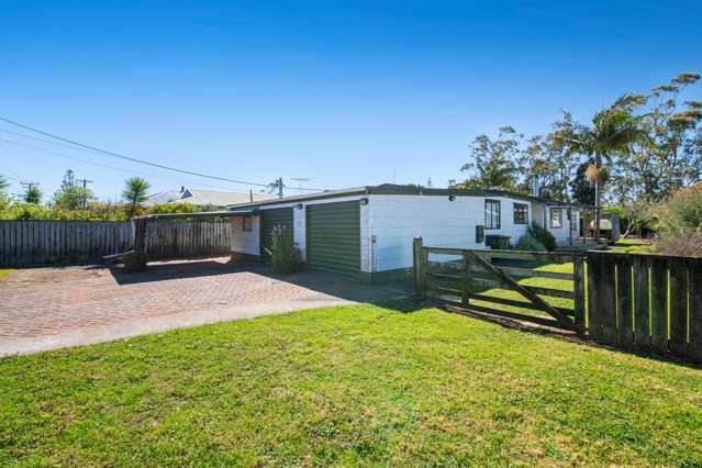 17 Parakai Avenue Helensville_3