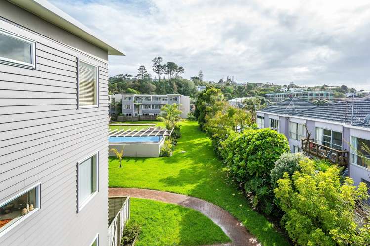 F5/27 Inverness Road Browns Bay_11