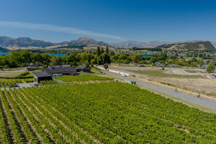 1 Divers Lane Wanaka_16