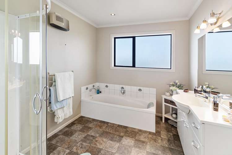 19 Le Cren Street Seaview_16
