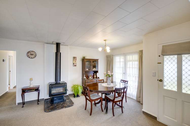 17 Jeffares Place Taradale_6