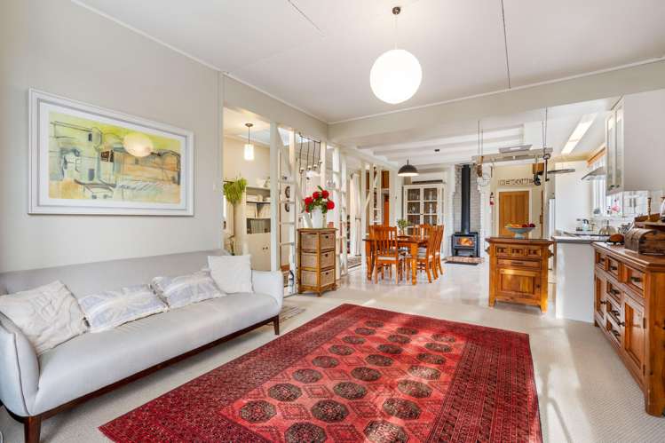 216 North Road North East Valley_9