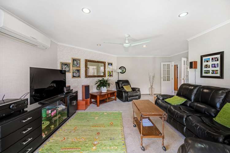 10 Bishops Close Greenmeadows_4