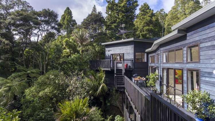 93 Scenic Drive Titirangi_17