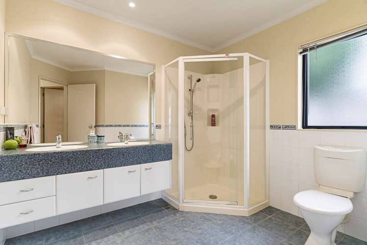 31 Newbliss Crescent East Tamaki Heights_21