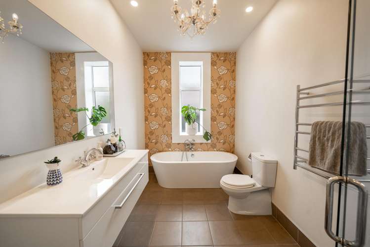 247 Herbert Street Windsor_23