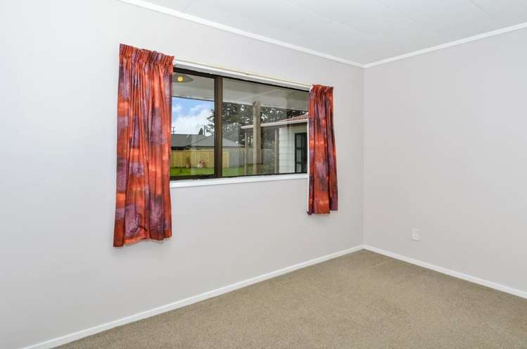 9 Duke Street Riverhead_19