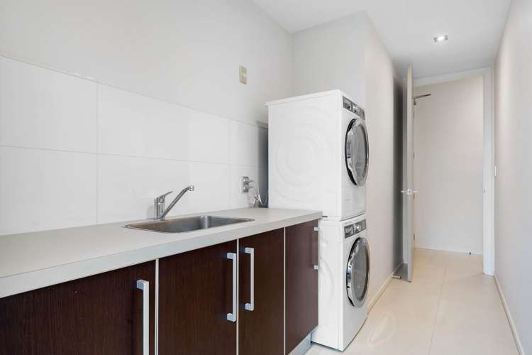 17 Courtneys West Harbour_28