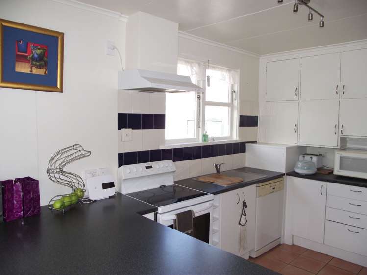 9 George Street Stokes Valley_3