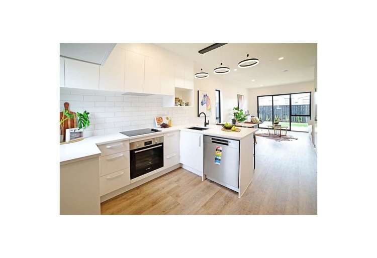 31 Kiato Lane Flat Bush_2