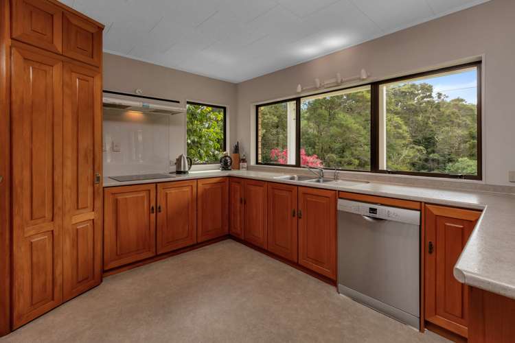 63 Memorial Drive Parahaki_9