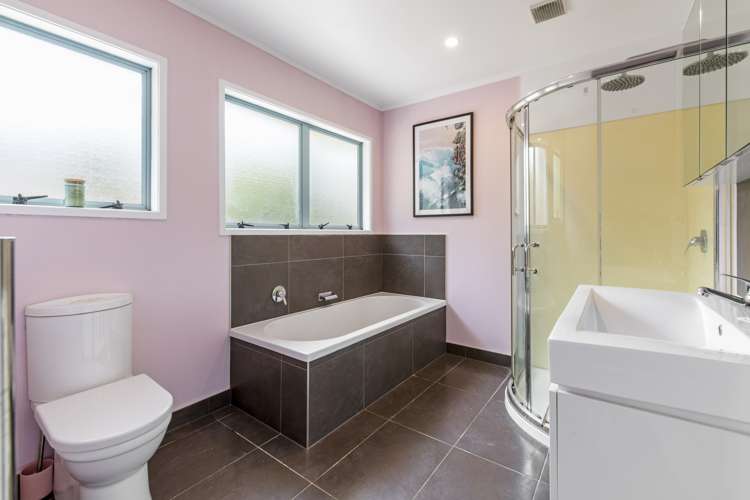 64b Uxbridge Road Mellons Bay_8