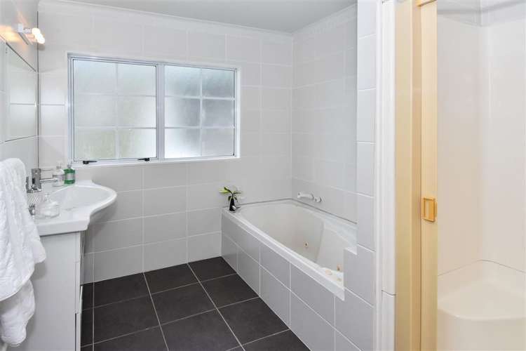 37 Kuripaka Crescent The Gardens_16