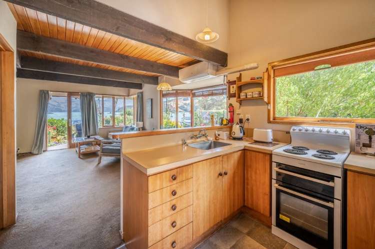 3a Beach Road Akaroa_6