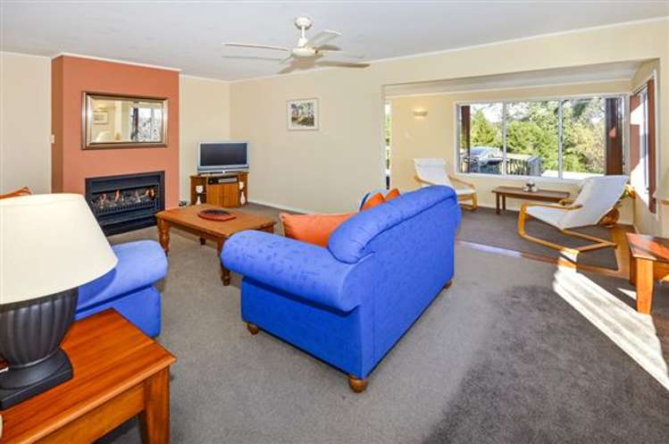 8 Tree View Avenue Glenfield_24