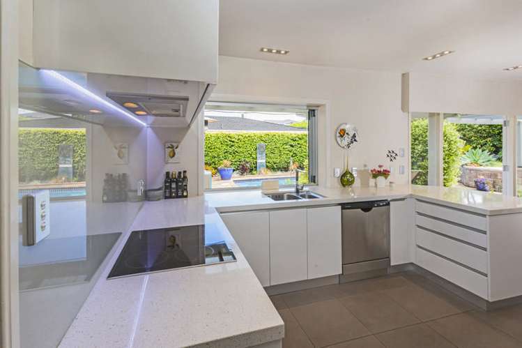 9 Seymour Road Mellons Bay_6