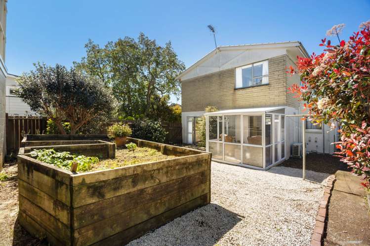 2/141 Selwyn Street Onehunga_12